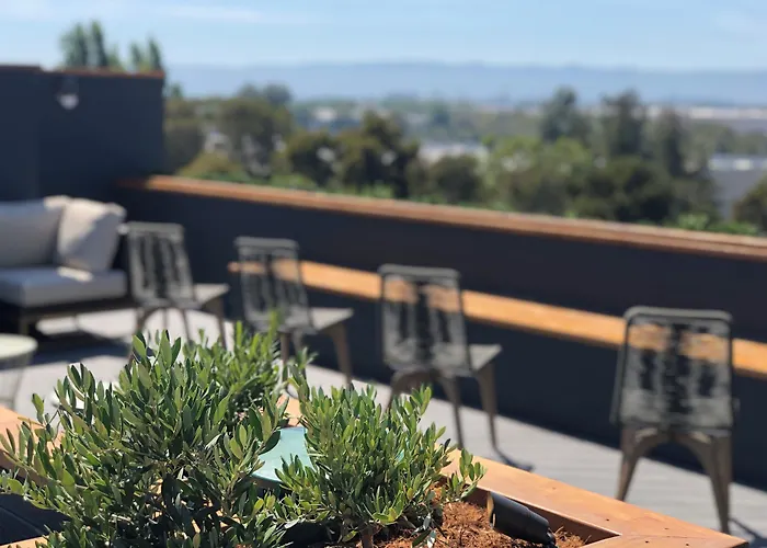 Holiday Inn & Suites Silicon Valley - Milpitas By Ihg